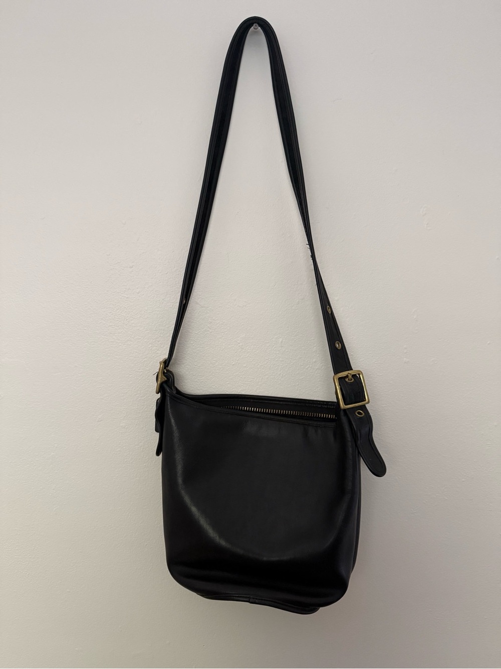 Vintage Coach 9953 Helen's Legacy Black Leather Crossbody Bag